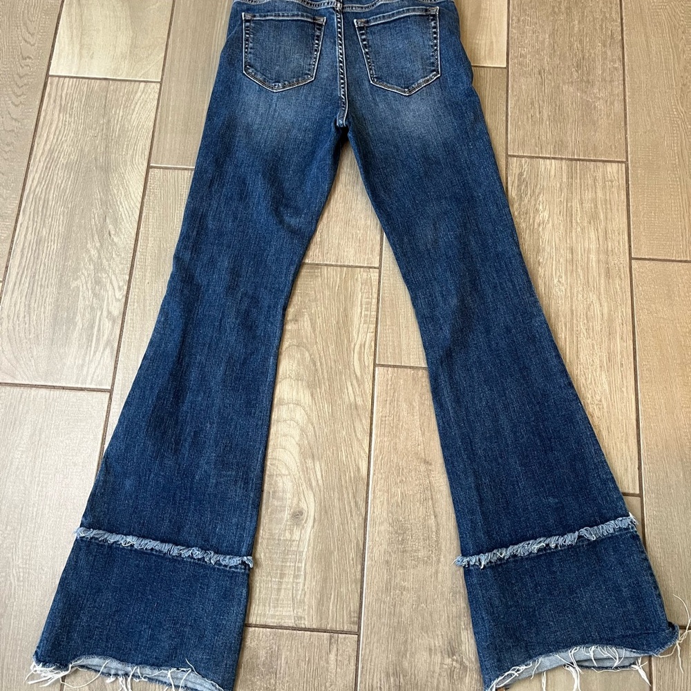 Miss Me jeans high rise, flare leg, double fray hem size 26x31 EC - Picture 9 of 10